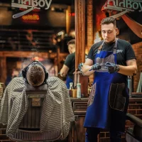 международная мужская парикмахерская oldboy barbershop на шереметьевской улице изображение 3
