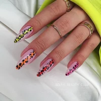 салон красоты selfie nail&beauty club на ломоносовском проспекте изображение 4