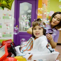 детская парикмахерская причёскин на улице пацаева изображение 7